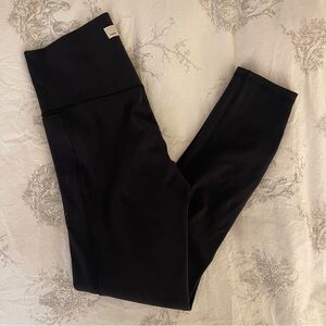 Black Vuori Leggings